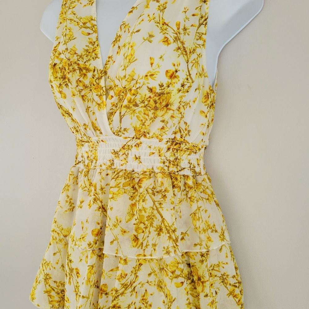 💥Gorgeous yellow floral layered Dress💥